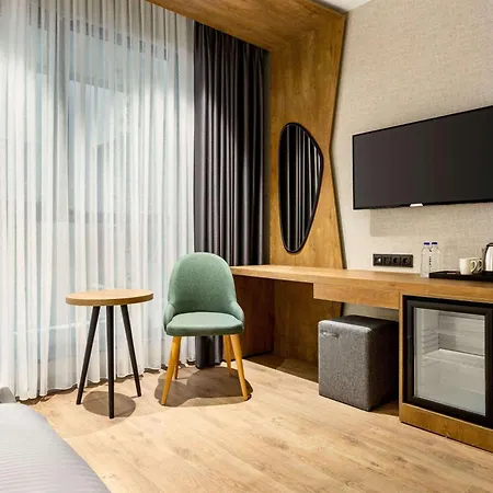 מלון Ramada Encore By Wyndham Arnavutkoy