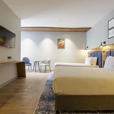 Ramada Encore By Wyndham Arnavutkoy 호텔 3*