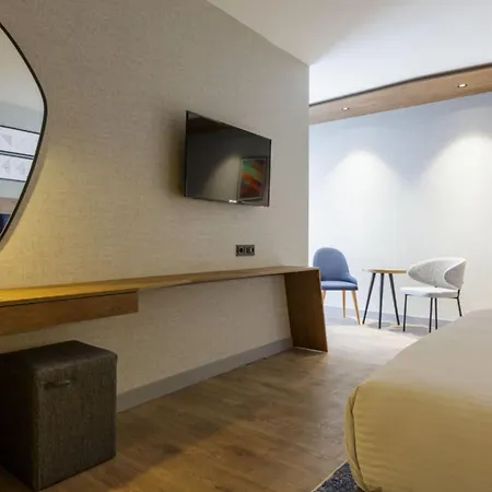 Ramada Encore By Wyndham Arnavutkoy מלון איסטמבול