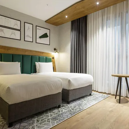 מלון Ramada Encore By Wyndham Arnavutkoy 4*