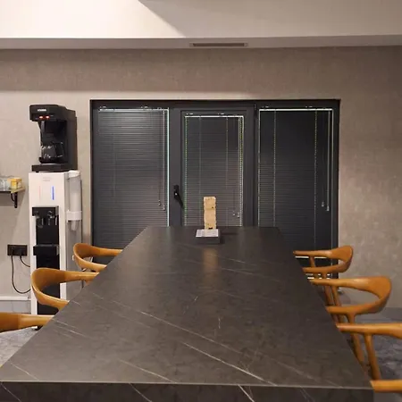 Ramada Encore By Wyndham Arnavutkoy מלון 4*