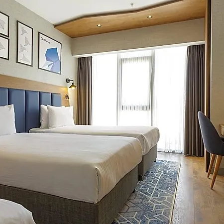 Ramada Encore By Wyndham Arnavutkoy 4*
