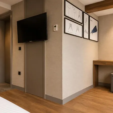 Ramada Encore By Wyndham Airport Arnavutkoy Отель