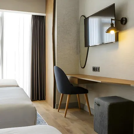 Otel Ramada Encore By Wyndham Arnavutkoy 3*